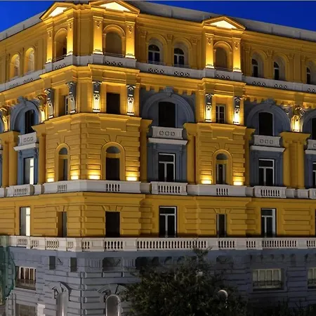 fafgrandsuitenapoli-3